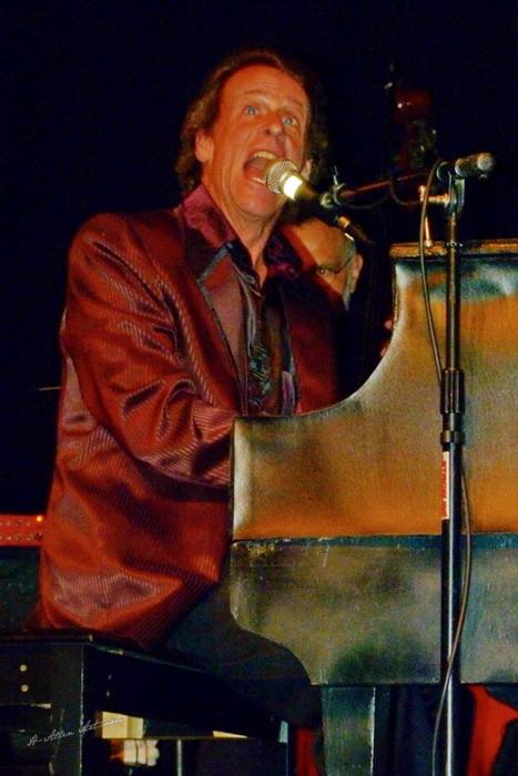 Brian Gurl, Pianist-Entertainer III Brian Gurl, Pianist-Entertainer III